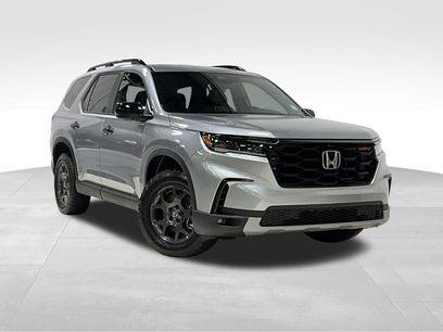 Used 2025 Honda Pilot TrailSport