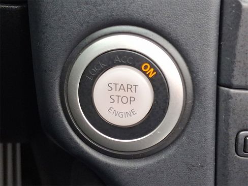 Used 2014 Nissan 370Z Touring w/ Sport Package image 22