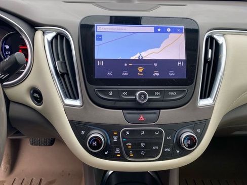 Used 2019 Chevrolet Malibu Premier image 10