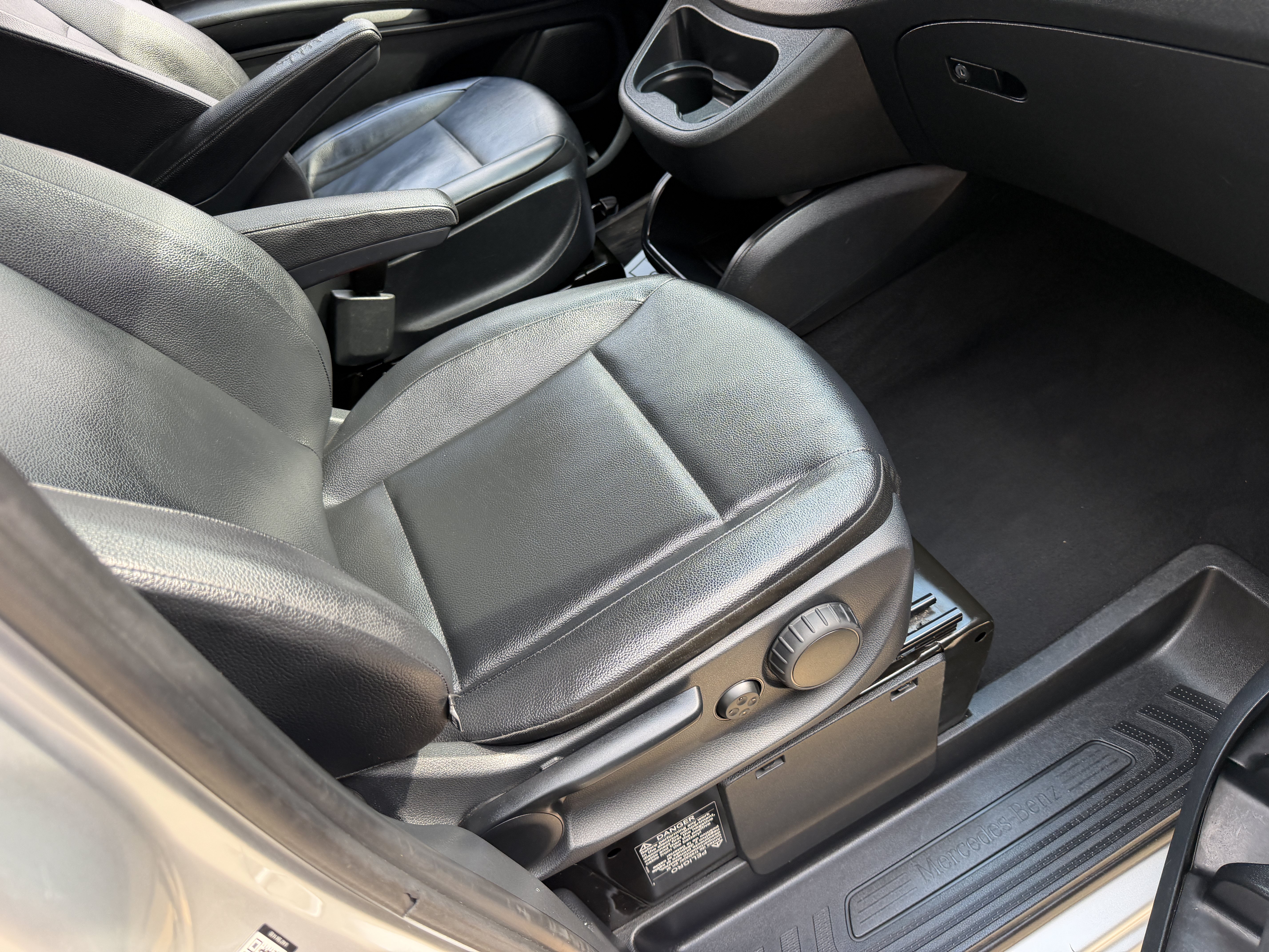 Used 2016 Mercedes-Benz Metris Passenger image 11