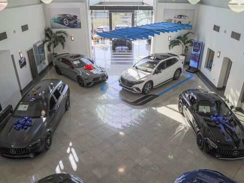 New 2025 Mercedes-Benz GLA 250 4MATIC image 32