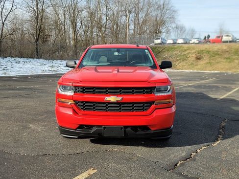 Used 2019 Chevrolet Silverado 1500 Custom w/ Custom Convenience Package image 4