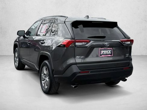 Used 2025 Toyota RAV4 XLE AWD/4WD image 25