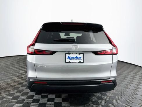 Used 2025 Honda CR-V EX image 5