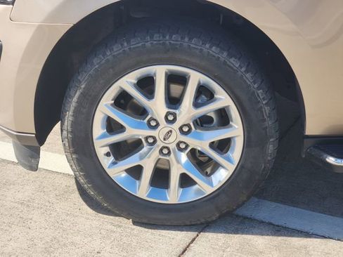 Used 2020 Ford Expedition XLT w/ Equipment Group 202A image 10