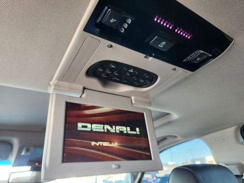 Used 2015 GMC Yukon Denali w/ Touring Package image 18
