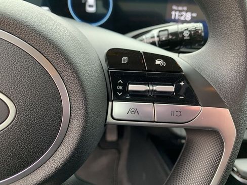 Used 2024 Hyundai Elantra SEL image 27