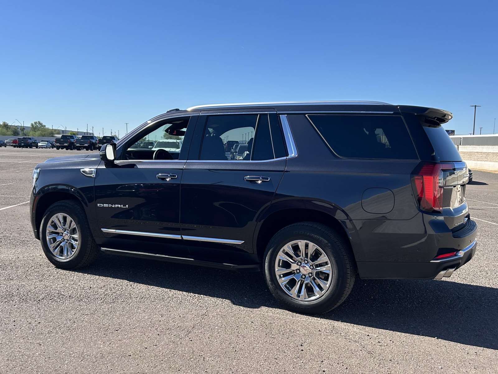 Certified 2025 GMC Yukon Denali AWD/4WD image 3