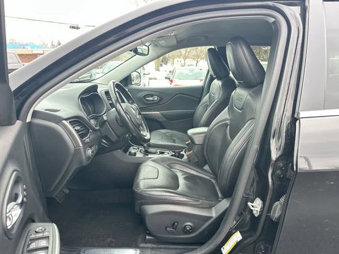 Used 2020 Jeep Cherokee Limited image 21