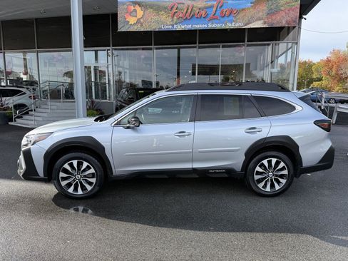 Certified 2023 Subaru Outback Limited XT image 2