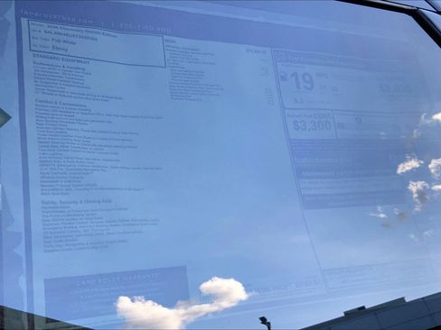 New 2026 Land Rover Discovery Limited Edition image 18