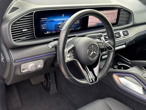 Used 2025 Mercedes-Benz GLE 450 4MATIC image 10