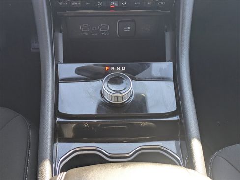 Used 2023 Jeep Grand Cherokee L Laredo image 20