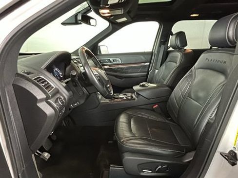 Used 2017 Ford Explorer Platinum AWD/4WD image 11