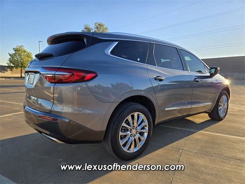 Used 2020 Buick Enclave Premium w/ Sun and Sites Package image 6