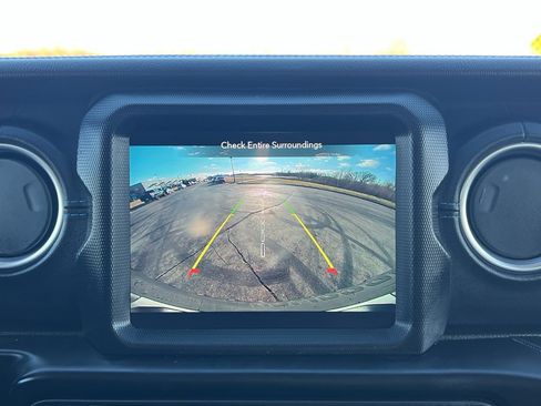 Used 2021 Jeep Wrangler Unlimited Rubicon 4xe w/ Cold Weather Group image 28