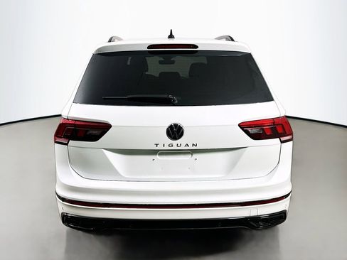 Used 2023 Volkswagen Tiguan SE R-Line image 6