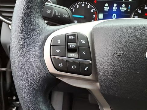 Used 2023 Ford Explorer XLT w/ Equipment Group 202A image 20