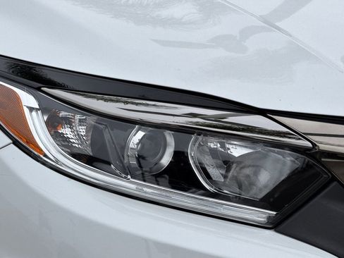 Used 2022 Honda HR-V EX image 10