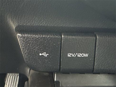 Used 2024 Toyota Camry SE image 21