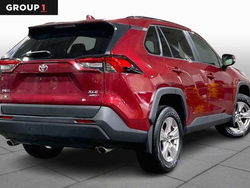 Used 2022 Toyota RAV4 XLE w/ Convenience Package image 13