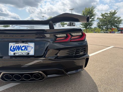 New 2027 Chevrolet Corvette Z06 w/ Z07 Performance Package RWD image 17