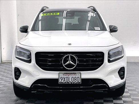 Used 2026 Mercedes-Benz GLB 250 image 2