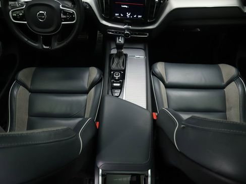 Used 2021 Volvo XC60 T5 R-Design w/ Protection Package Premier image 17