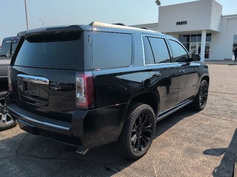 Used 2020 GMC Yukon Denali w/ Denali Ultimate Black Edition AWD/4WD image 2