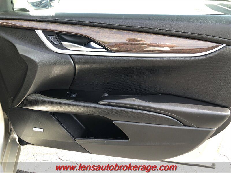 Used 2013 Cadillac XTS Premium FWD image 20