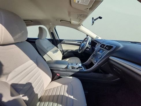 Used 2017 Ford Fusion S image 20
