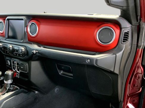 Used 2021 Jeep Gladiator Rubicon AWD/4WD image 18