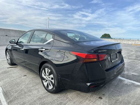 Used 2024 Nissan Altima 2.5 S FWD image 17