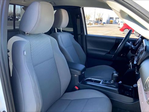 Certified 2020 Toyota Tacoma SR image 8