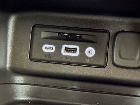 Used 2024 Chevrolet Equinox RS w/ RS Leather Package image 22