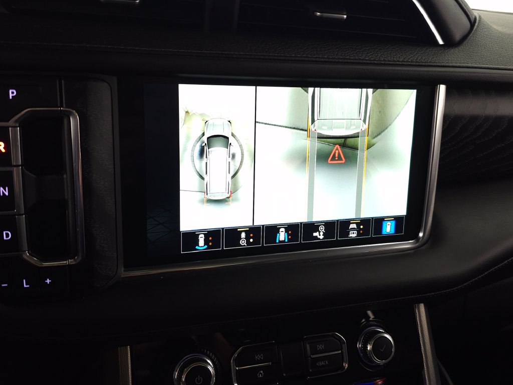 Used 2023 GMC Yukon Denali w/ LPO, Floor Liner Package AWD/4WD image 32