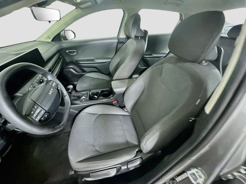 Used 2025 Kia K4 FWD image 13