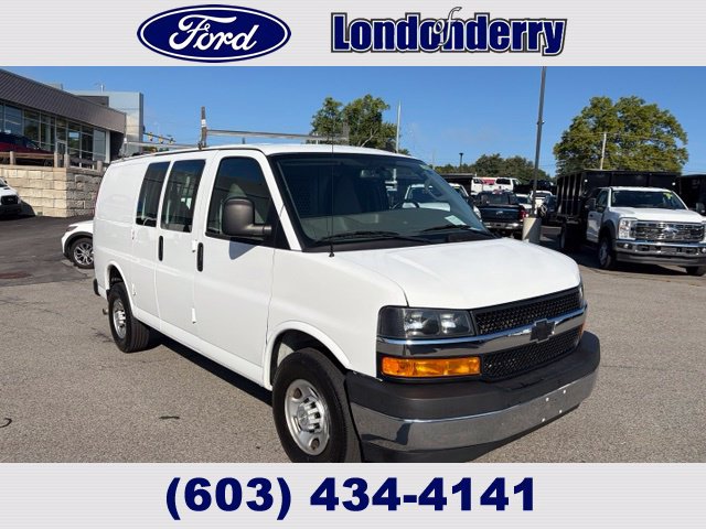 Used 2022 Chevrolet Express 2500 w/ Driver Convenience Package RWD image 1
