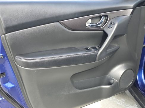 Used 2018 Nissan Rogue SV FWD image 14