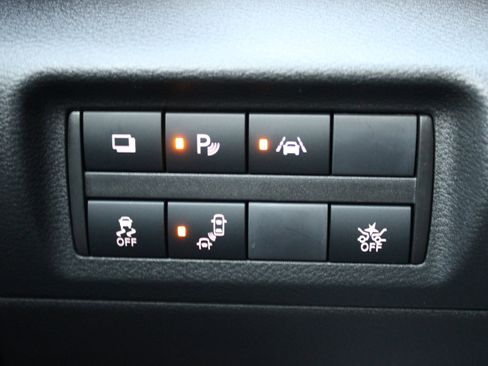 Used 2021 Nissan Kicks S image 25