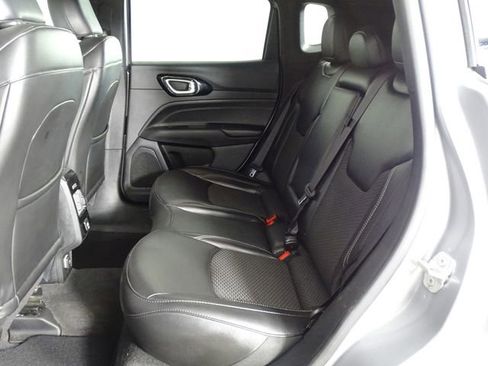 Used 2023 Jeep Compass Altitude image 10