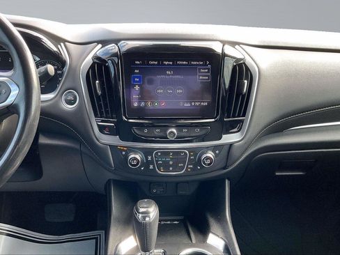 Used 2020 Chevrolet Traverse Premier FWD image 7