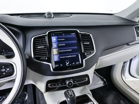 Used 2017 Volvo XC90 T6 Momentum w/ Vision Package image 14