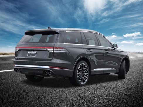 Used 2023 Lincoln Aviator Black Label AWD/4WD image 19