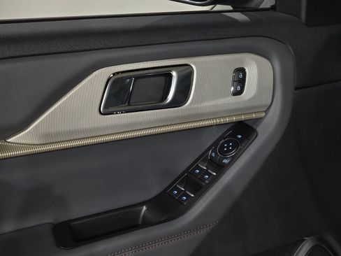 New 2026 Ford Explorer Active AWD/4WD image 17