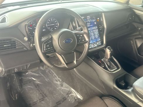 Used 2025 Subaru Outback Premium AWD/4WD image 13