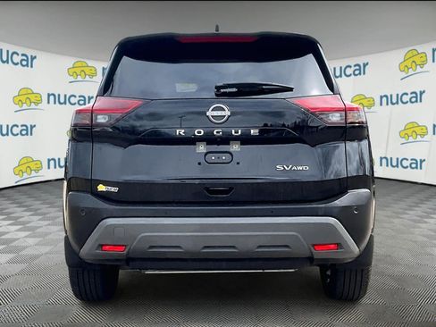 Used 2023 Nissan Rogue SV image 5