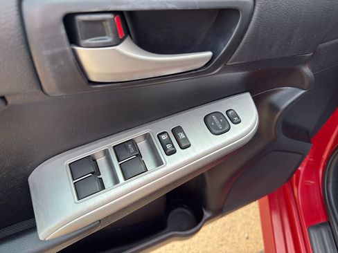 Used 2013 Toyota Camry SE FWD image 14