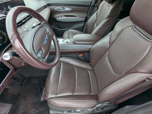 Used 2022 Genesis GV70 2.5T w/ Advanced Package image 5