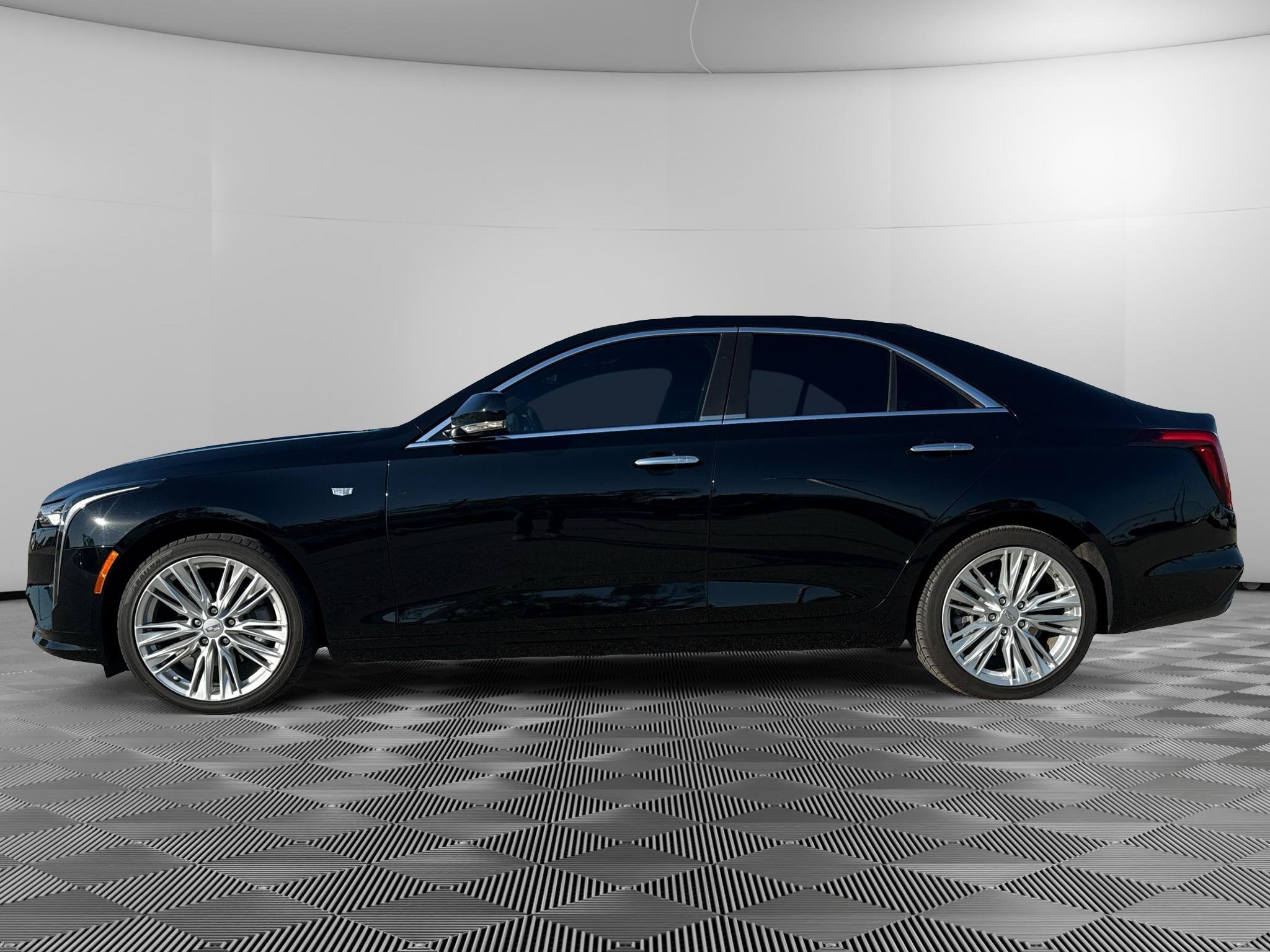 Used 2021 Cadillac CT4 Premium Luxury AWD/4WD image 2